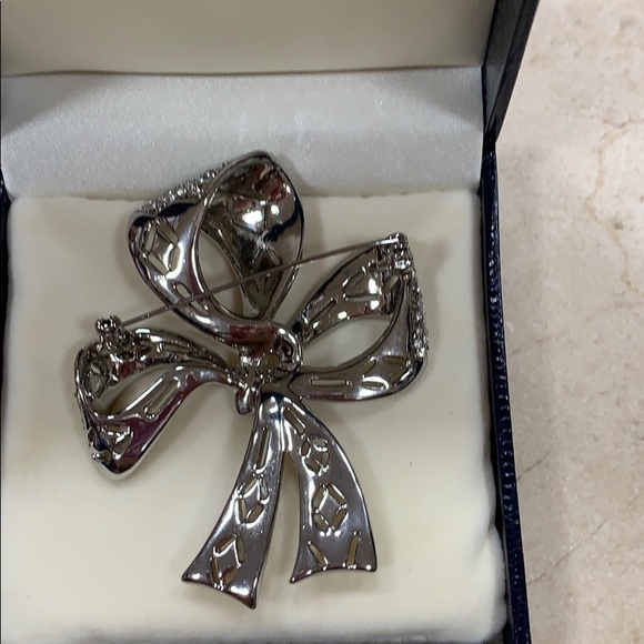 BROOKS BROTHERS STUNNING CZECH DECO BOW BROOCH PIN - Picture 5 of 8